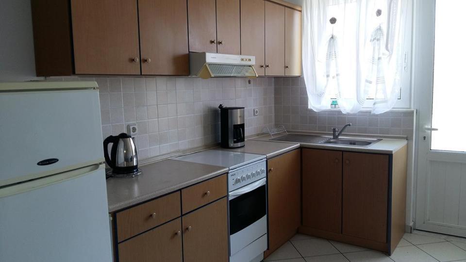 Pantheon Deluxe Apartments Арханґелос Екстер'єр фото